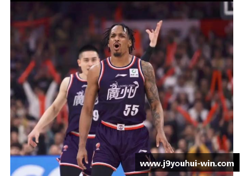 九游会J9巴里-布朗当选CBA最有价值球员，成就赛季辉煌 - 副本